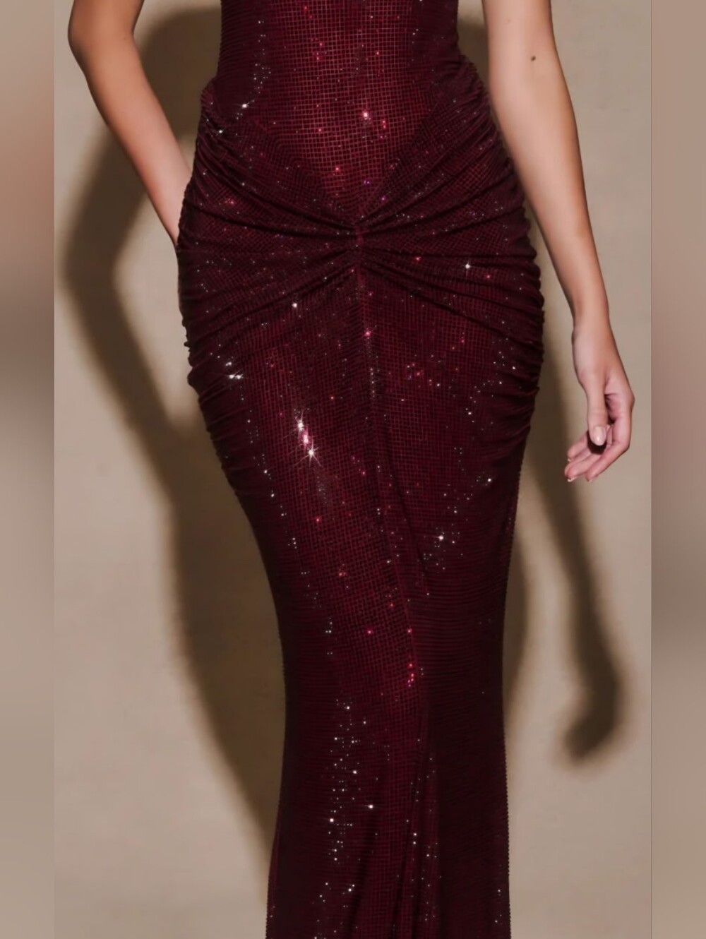 MESHKI Elegant Wine-Red Ruched Backless Evening Dress Size L - Picture 6 of 6